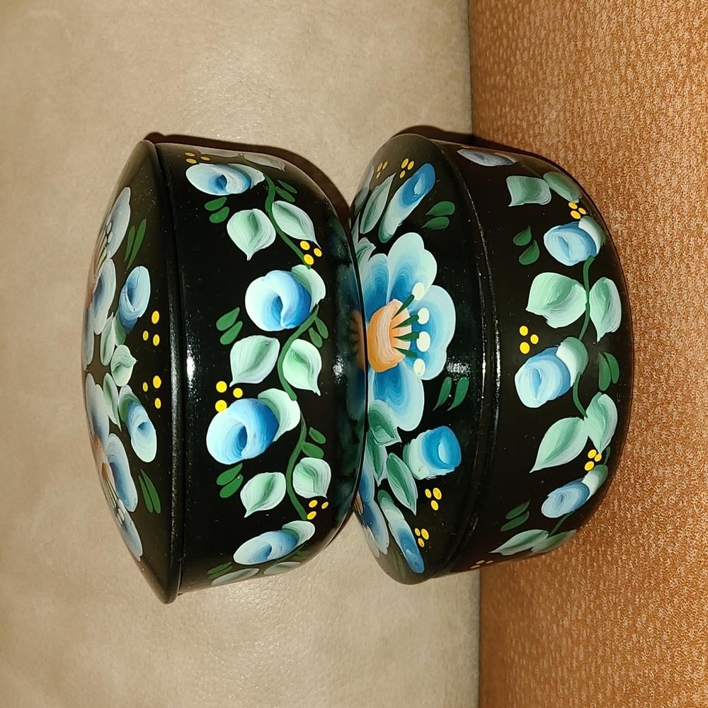 Round floral jewelry box - Picture 13 of 13